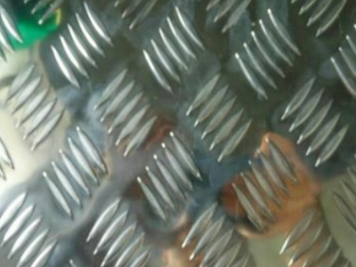 上?；y鋁板廠家