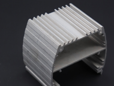 工業定制鋁型材 LED燈體鋁型材 流水線異形鋁型材氧化擠壓加工