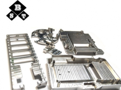 CNC精密加工，鋁盒子/面板定做加工 來圖來樣加工 陽極氧化鐳雕