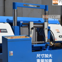 赤峰發(fā)出一臺雙柱雙缸重型金屬帶鋸床GB4250金屬帶鋸床