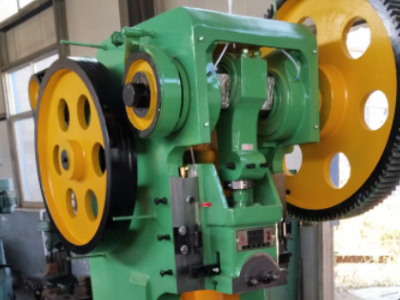 廠家供應40噸沖床 立式可傾斜 帶式制動器 調整方便 可定制