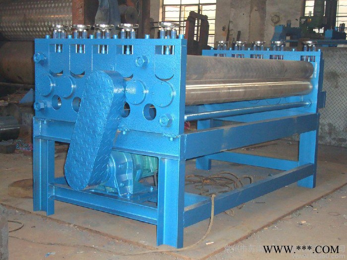 鋁板壓花機     供應鋁板壓花機1