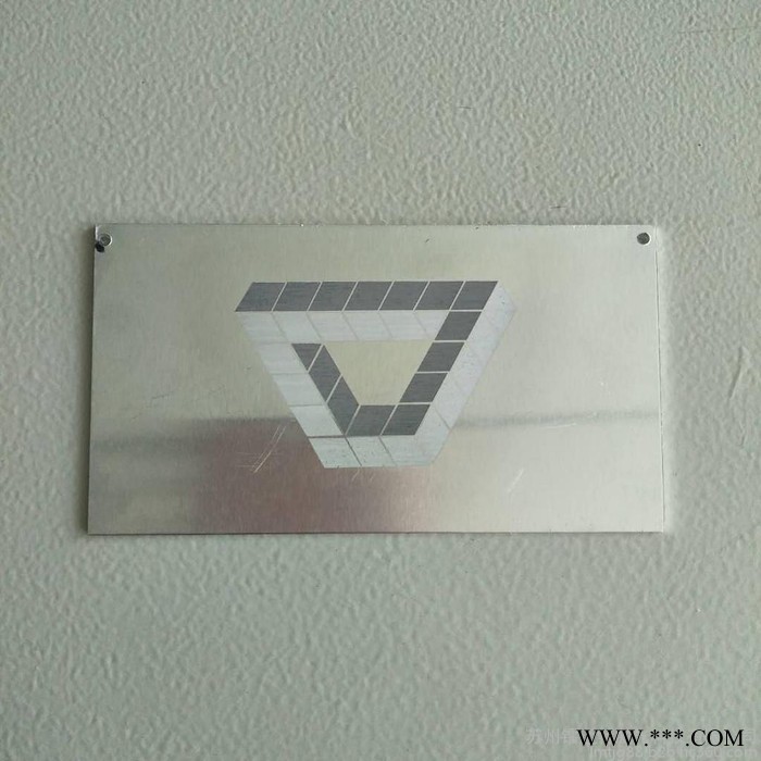鋁件激光打標、鋁牌鋁材鋁型材激光刻型號、二維碼 鋁板激光刻字