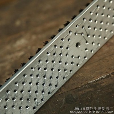 [制刷廠家]生產鋁板尼龍絲條刷.鋁板304不銹鋼絲條刷.拋光毛刷條