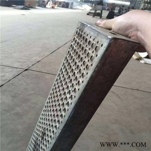 思賢金屬絲網供應赤峰沖孔板圍擋鋁板沖孔幕墻網 沖孔網片**嘴防護板廠家供應沒有中間商賺差價