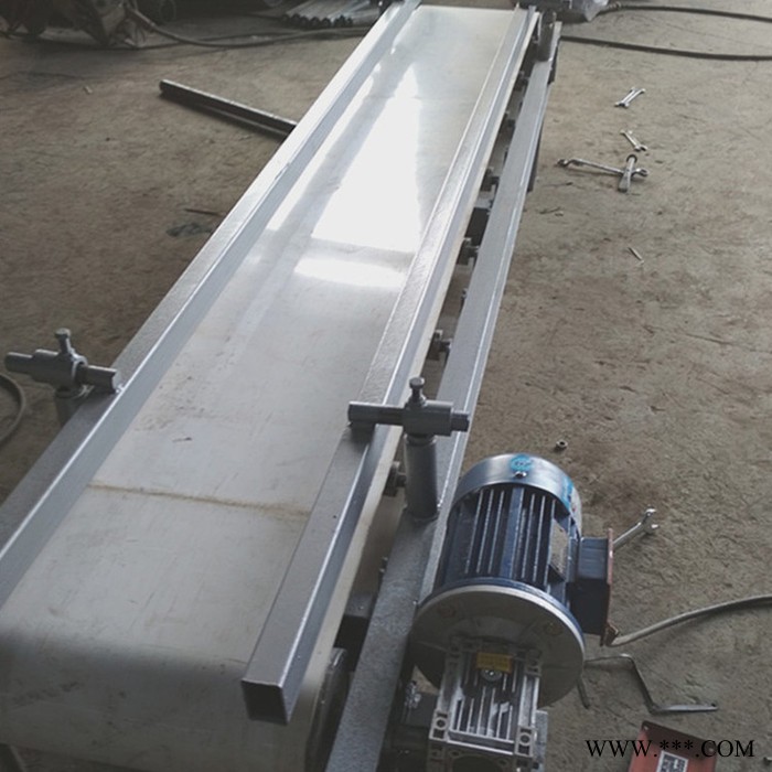 興運(yùn)無極變速小型移動式皮帶輸送機(jī) 鋁型材皮帶運(yùn)輸機(jī)供應(yīng)