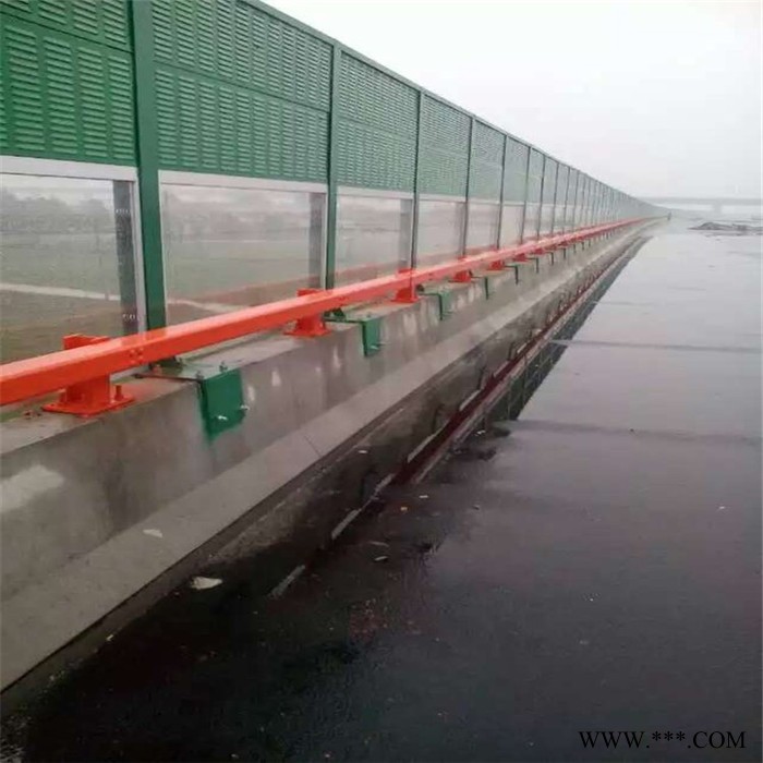 吸聲鋁板聲屏障 交通隔音屏障 設(shè)備噪音衰減隔音屏障