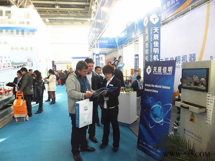 供應隔熱斷橋鋁型材加工設備,天辰佳明LCT01隔熱鋁型材穿條機