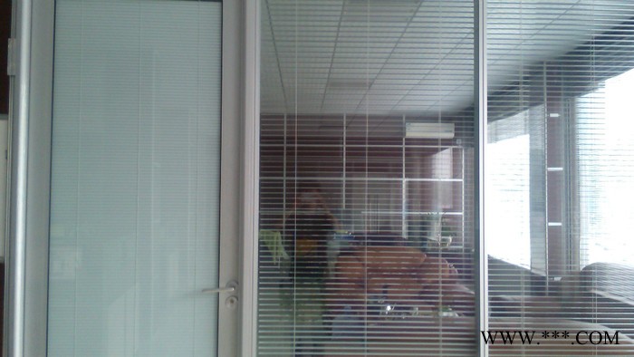 供應(yīng)鑫之景80款供應(yīng)陜西高隔斷鋁型材