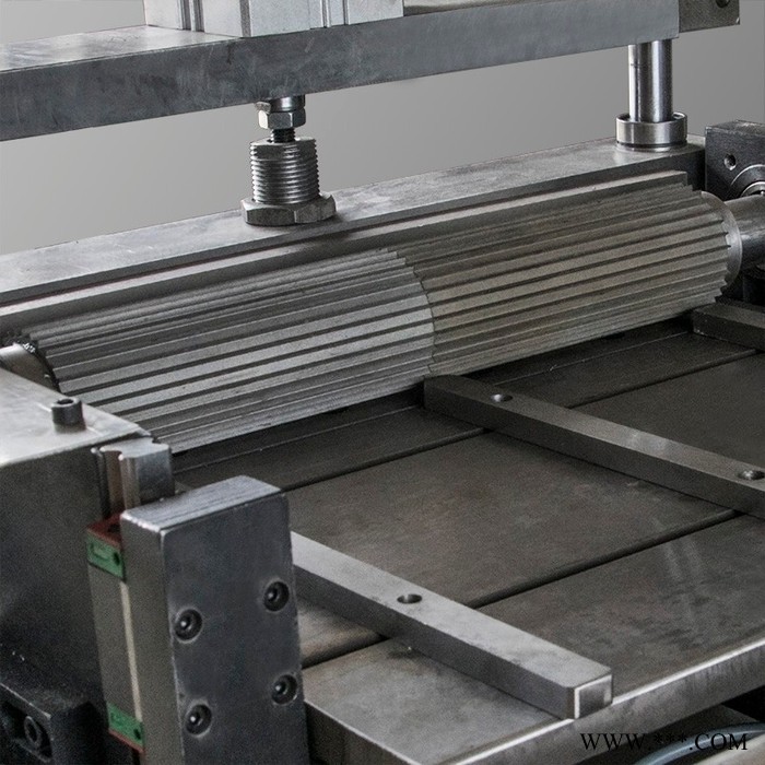 綠葉SFQDJ-450切斷機,伺服裁切機,伺服控制切斷設備,翅片成型機 散熱片切斷裝置 數控分切機