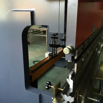 供應欣琳牌 QC12Y-6*4000剪板機