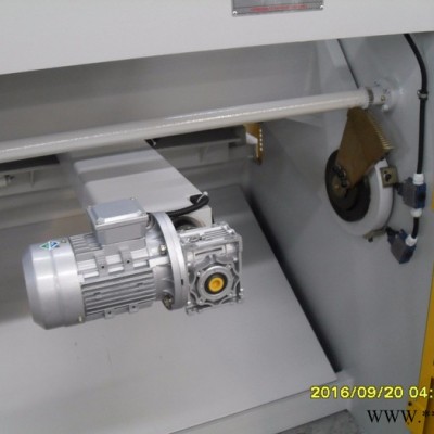 欣琳牌QC12K-6*3200 數控液壓擺式剪板機