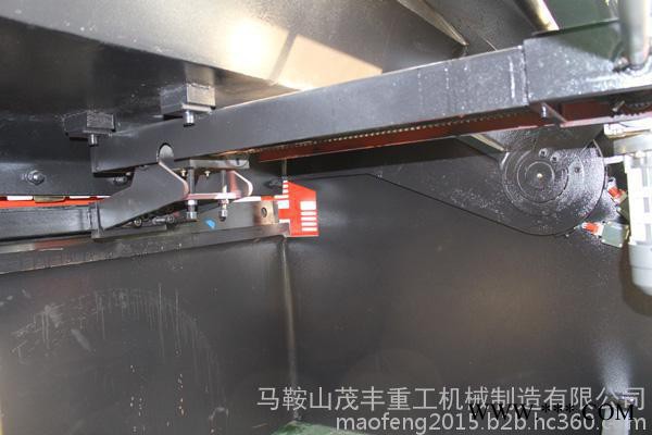 液壓擺式剪板機   數控剪板機