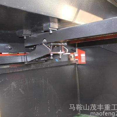 液壓擺式剪板機   數控剪板機