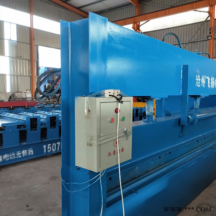 飛揚(yáng)廠家供應(yīng) 四米折彎機(jī) 剪板機(jī) 彩鋼做附件用 電動剪板機(jī) 六米液壓折彎機(jī)廠家