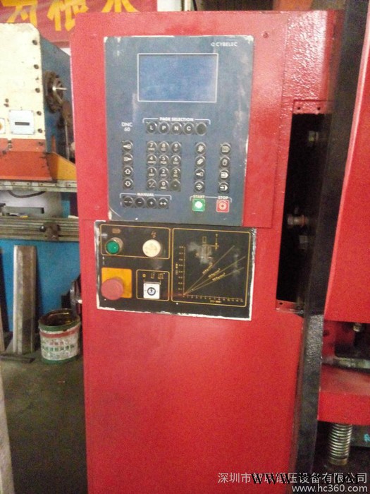 低價(jià)轉(zhuǎn)讓數(shù)控金方圓液壓閘式剪板機(jī)