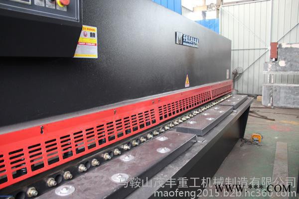 液壓擺式剪板機  工作精度高