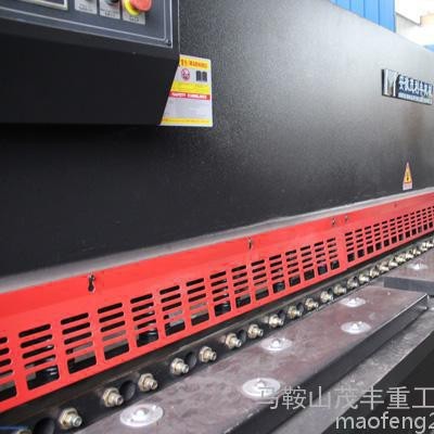 液壓擺式剪板機  工作精度高