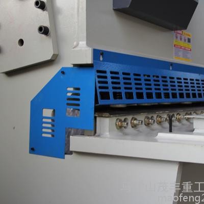 液壓擺式剪板機  壓力機  沖床