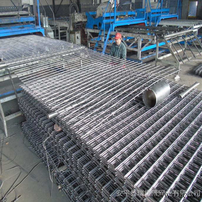 瑞旗隆廠家專業(yè)生產(chǎn)直銷鋼筋網(wǎng)片 帶肋鋼筋焊接網(wǎng)片 公路鋼筋焊接網(wǎng)片 CRB550螺紋鋼筋網(wǎng)片 冷軋帶肋鋼筋網(wǎng)片