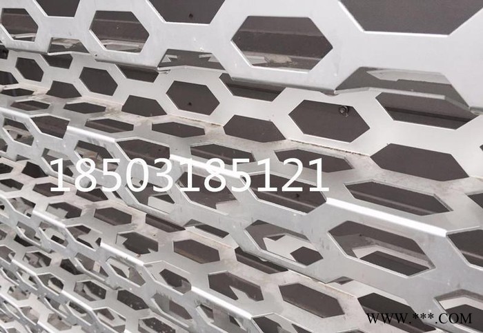 河北勝萬(wàn)奧迪4s店陽(yáng)極氧化氟碳噴涂沖孔板幕墻