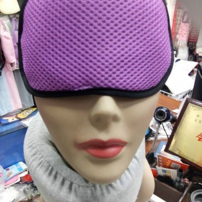 蒸汽眼罩.無防布眼罩..發(fā)熱體和茉莉花取物構(gòu)成.發(fā)熱體內(nèi)含由鐵粉.蛭石.活性炭.鹽.商吸水樹臉.水均混合的目發(fā)熱材料