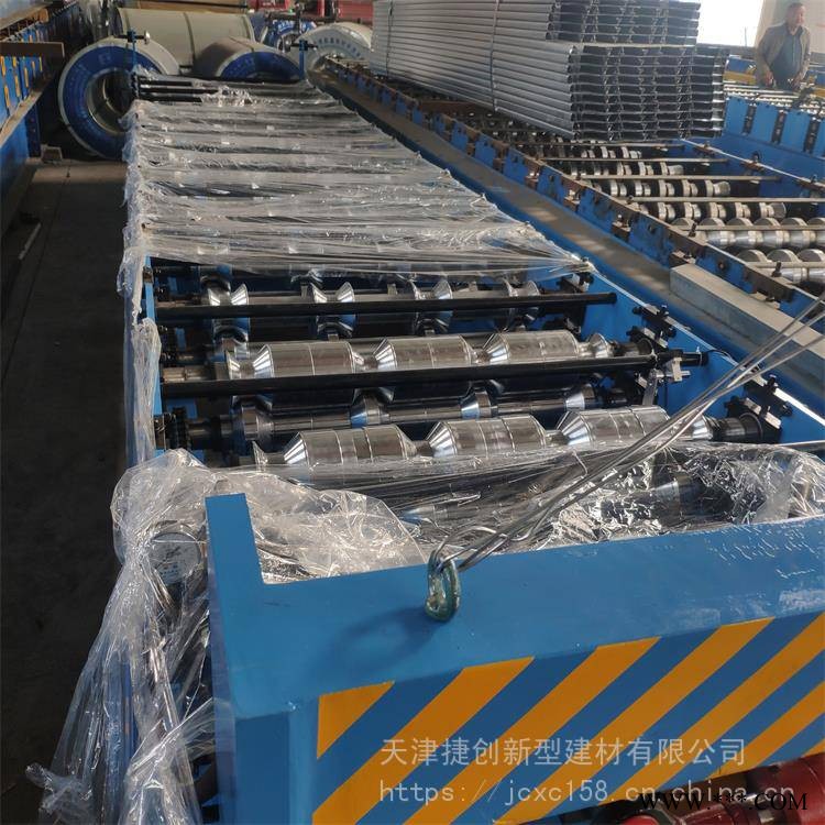 錫林郭勒盟YX70-200-600沖孔鋁板實體廠家