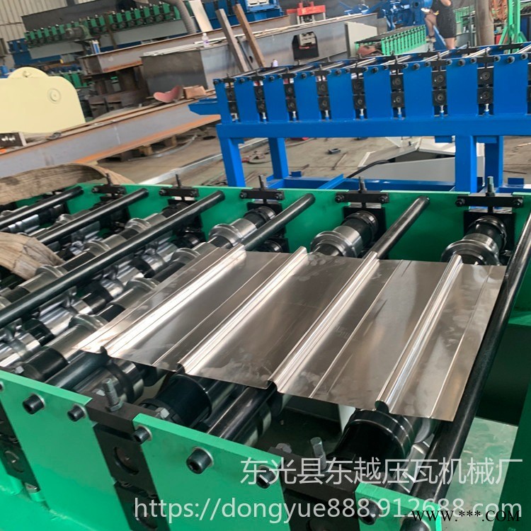 地暖板鋁板成型機 地暖管槽鋁板壓瓦機  鋁板輥壓成型機 東越壓瓦機
