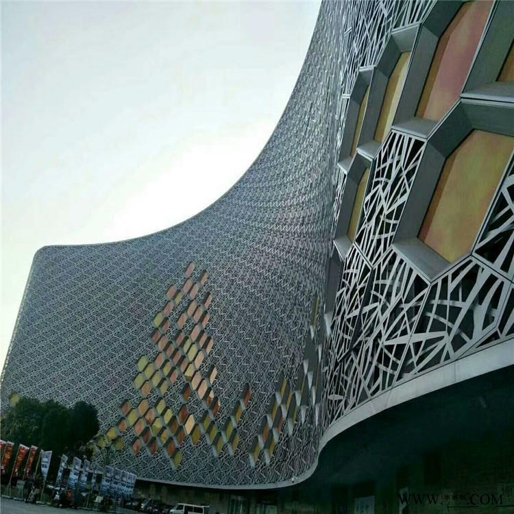 雙曲鋁單板宏鋁鋁業廠家  定制雙曲鋁板  氟碳弧形鋁單板