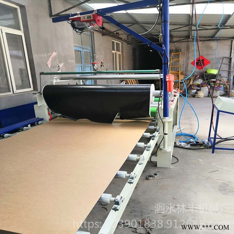 鋁板鋁塑板pvc膜木飾面貼面機(jī) 熱熔膠pur貼紙機(jī)熱壓復(fù)合自動(dòng)上下板全自動(dòng)木機(jī)